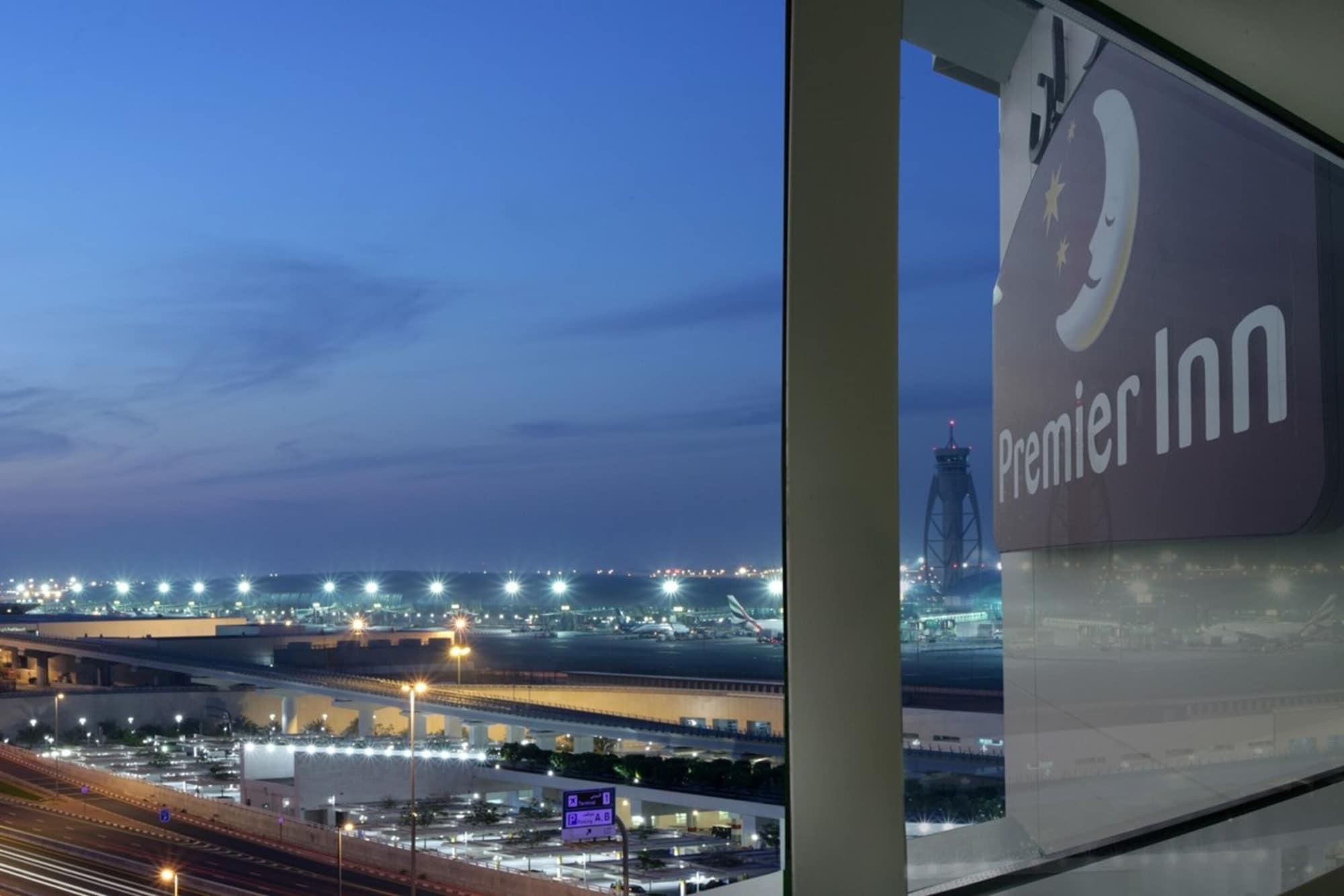 Premier Inn Dubai International Airport Dış mekan fotoğraf